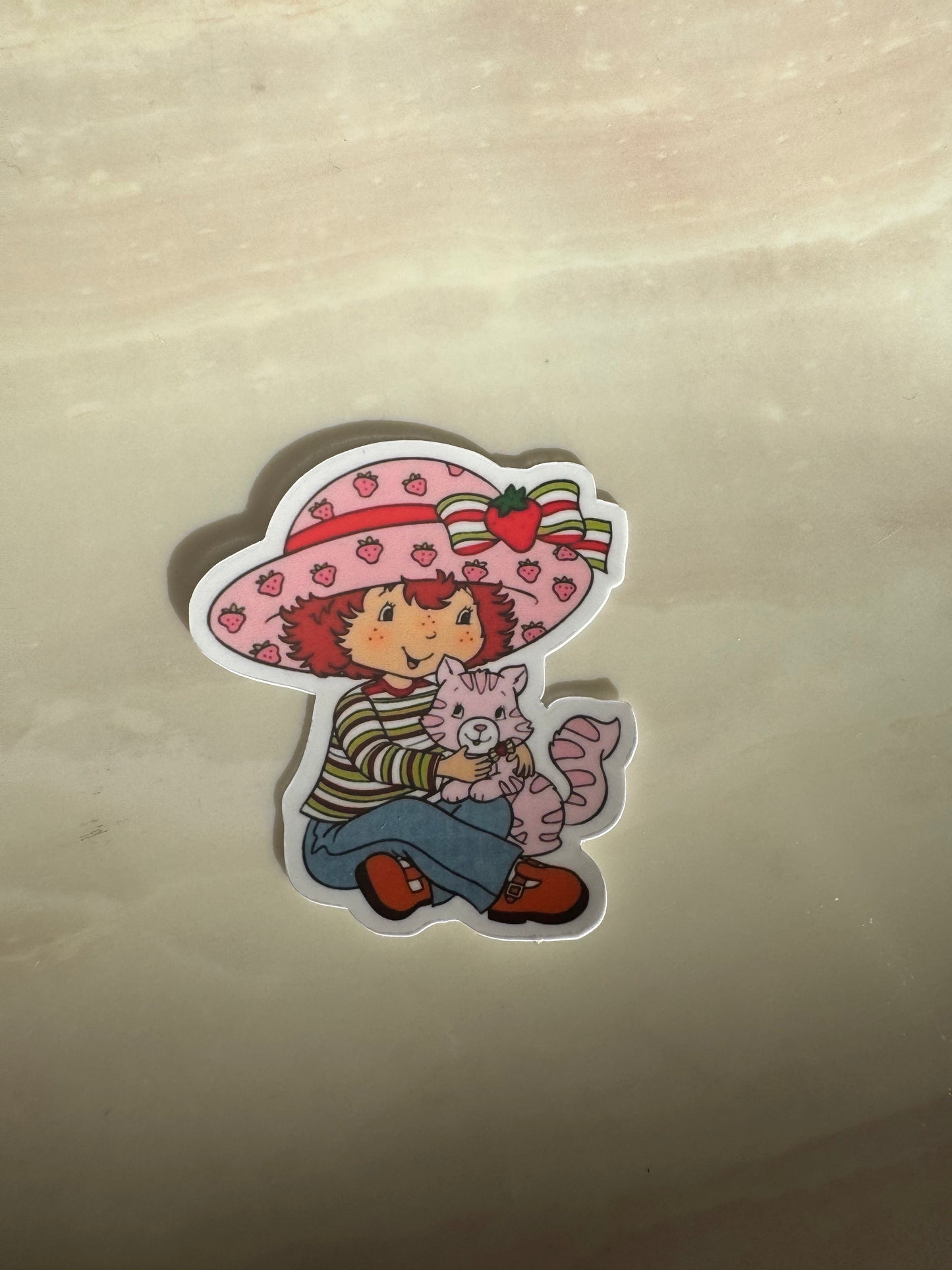 STRAWBERRY S + KITTY - STICKER WATERPROOF ( A PRUEBA DE AGUA)