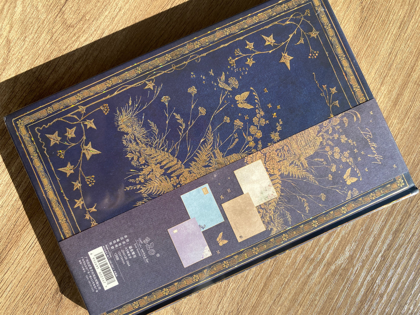 LIBRETA DE PASTA GRUESA CON HOJA DECORADA