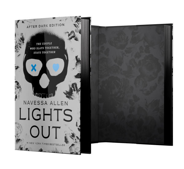 PRE-ORDEN- Lights Out (Collector's Edition) (Into Darkness Series #1) by Navessa Allen TARDA DE 2-5 SEMANAS EN LLEGAR A PARTIR DEL 14 DE OCTUBRE