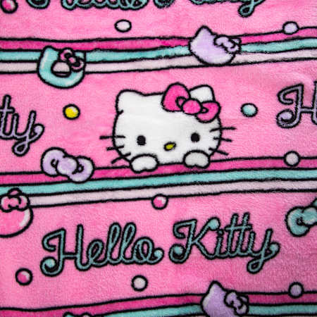 PRE-ORDEN- Sanrio® Silk Touch Throw Blanket TARDA DE 2-4 SEMANAS EN LLEGAR