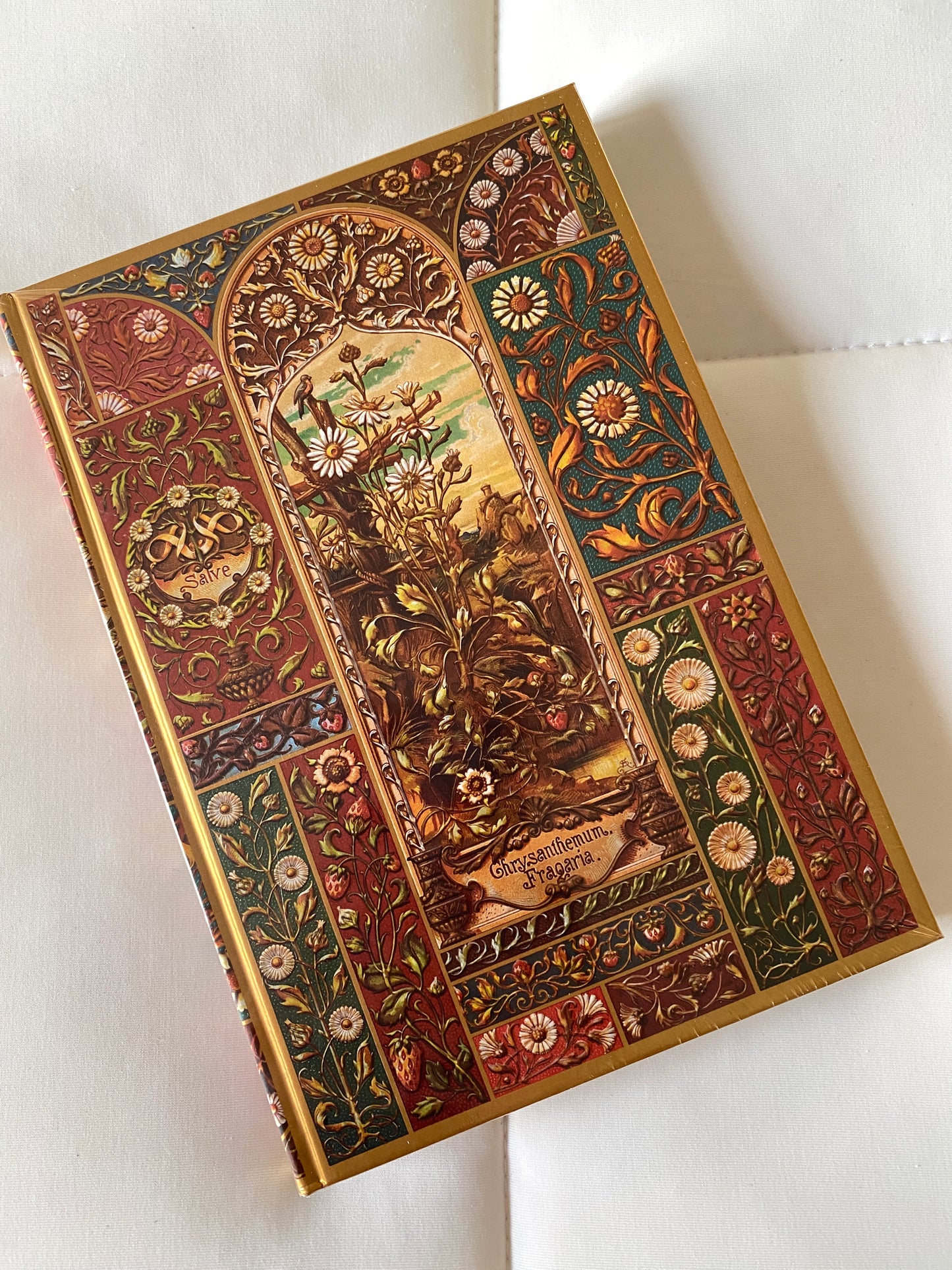 Libreta de pasta gruesa con hoja decorada