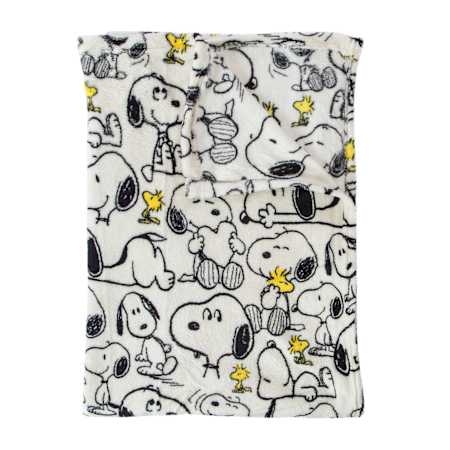 PRE-ORDEN- Peanuts® Travel Throw TARDA DE 2-4 SEMANAS EN LLEGAR